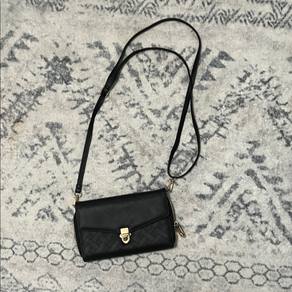 Elegant Black Crossbody Bag